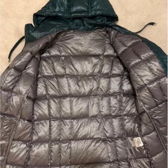 Calvin Klein Packable puffer jacket XS - Picture 5 of 6